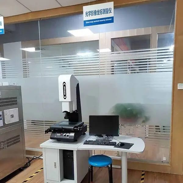 Optical coordinate measuring machine