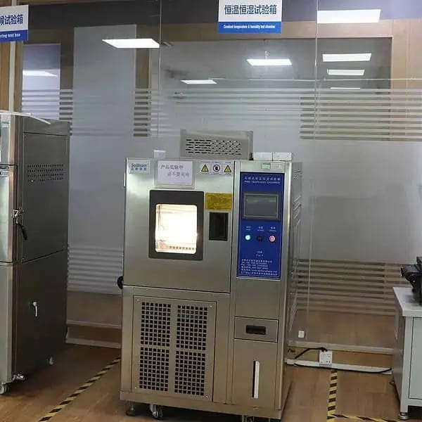 Temperature and humidity test chamber